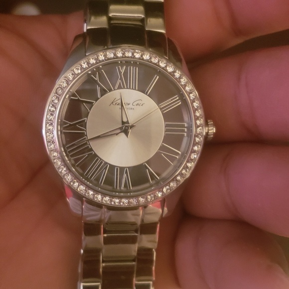 Watch - Picture 2 of 5